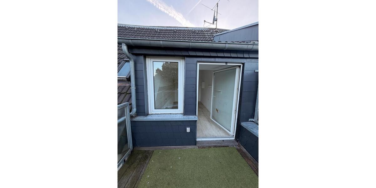Dachgeschoßwohnung Essen Südviertel - 2.5 Zimmer, 50 m&sup2;, 750&euro; | Angebot:27567588