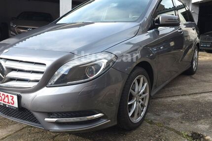 Mercedes-Benz B 180 114.500 km 8.200 &euro; Wuppertal 42283