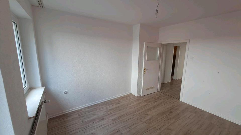 Erdgeschoßwohnung Essen Stadtbezirk III - 3 Zimmer, 75 m&sup2;, 150.000&euro; | Angebot:27457205