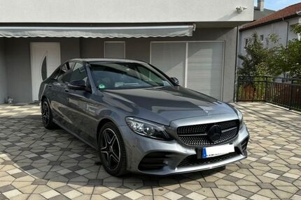 Mercedes-Benz C 400 92.900 km 32.000 &euro; Remscheid 42853