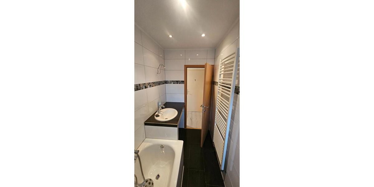 Etagenwohnung Duisburg Ruhrort - 3 Zimmer, 52 m&sup2;, 107.000&euro; | Angebot:27413712