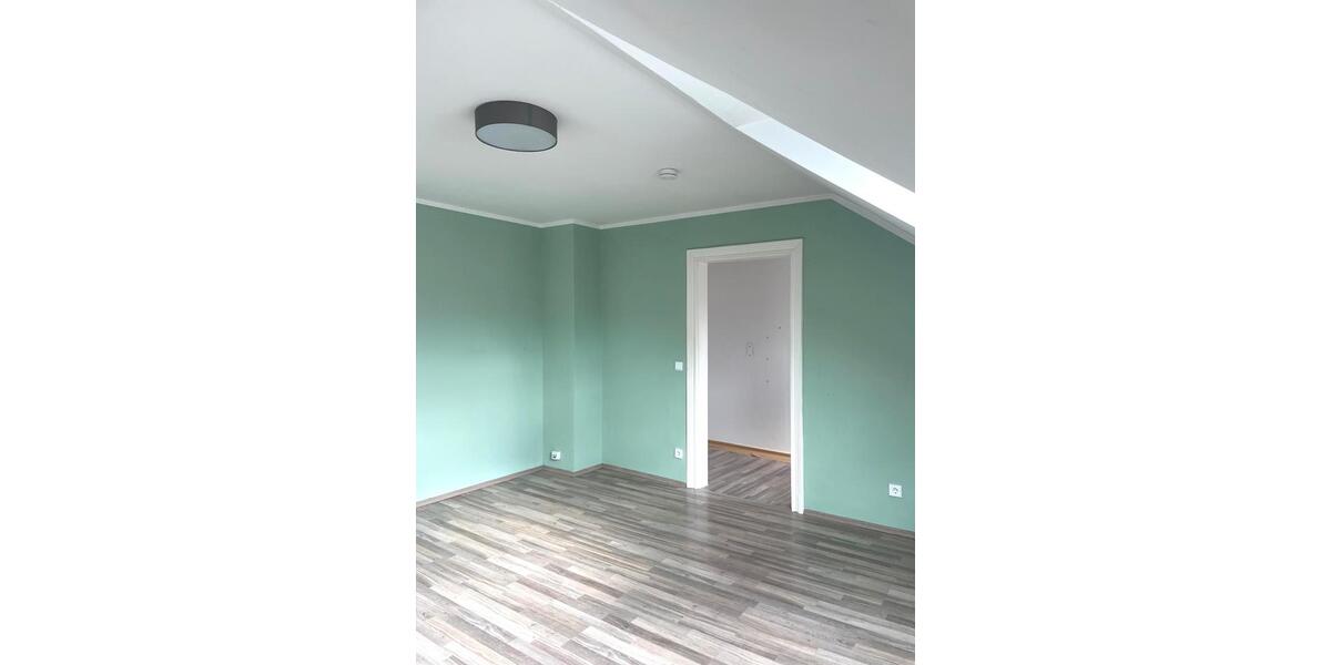 Dachgeschoßwohnung Mülheim an der Ruhr Menden-Holthausen - 2.5 Zimmer, 60 m&sup2;, 510&euro; | Angebot:25999447