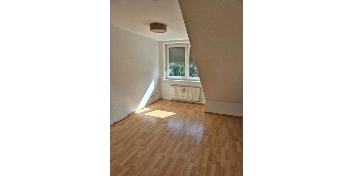 Dachgeschoßwohnung Herne Sodingen - 4 Zimmer, 95 m&sup2;, 640&euro; | Angebot:27534770