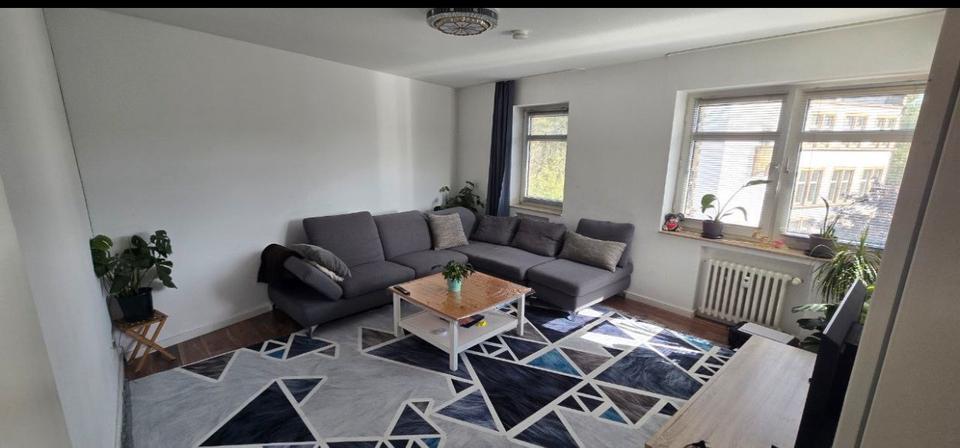Etagenwohnung Duisburg Hamborn - 6 Zimmer, 140 m&sup2;, 1.250&euro; | Angebot:27551003