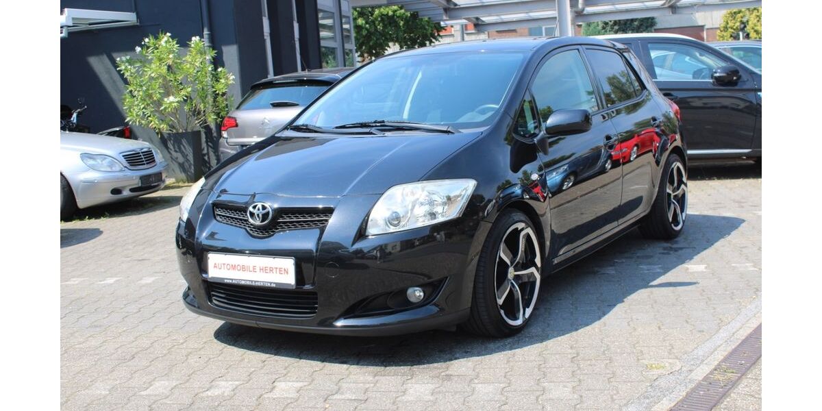 Toyota Auris 96.000 km 5.990 &euro; Herten 45699
