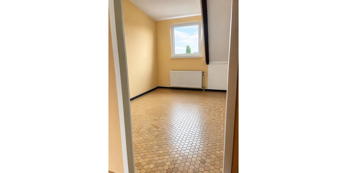 Dachgeschoßwohnung Erkrath - 3 Zimmer, 76 m&sup2;, 980&euro; | Angebot:27551832