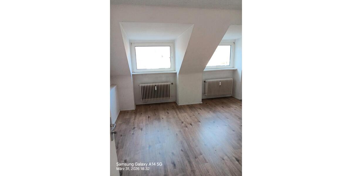 Dachgeschoßwohnung Essen Stadtbezirk IV - 2 Zimmer, 50 m&sup2;, 520&euro; | Angebot:25987337