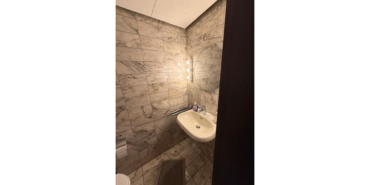 Einfamilienhaus Oberhausen - 2 Zimmer, 180 m&sup2;, 375.000&euro; | Angebot:25257357