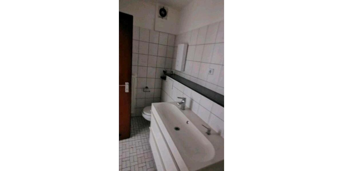 Etagenwohnung Duisburg Rheinhausen - 3.5 Zimmer, 82 m&sup2;, 1.020&euro; | Angebot:27577035