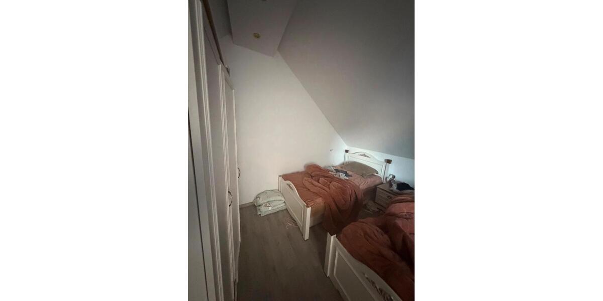 Erdgeschoßwohnung Duisburg Ruhrort - 3 Zimmer, 84 m&sup2;, 650&euro; | Angebot:27582526