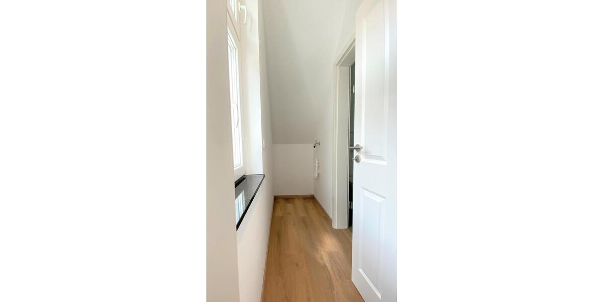 Dachgeschoßwohnung Wuppertal Dönberg - 3 Zimmer, 64 m&sup2;, 770&euro; | Angebot:27572258