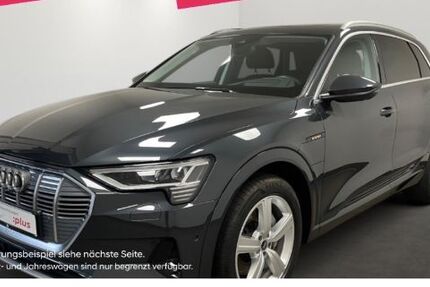 Audi e-tron 33.390 km 31.900 &euro; Düsseldorf 40233