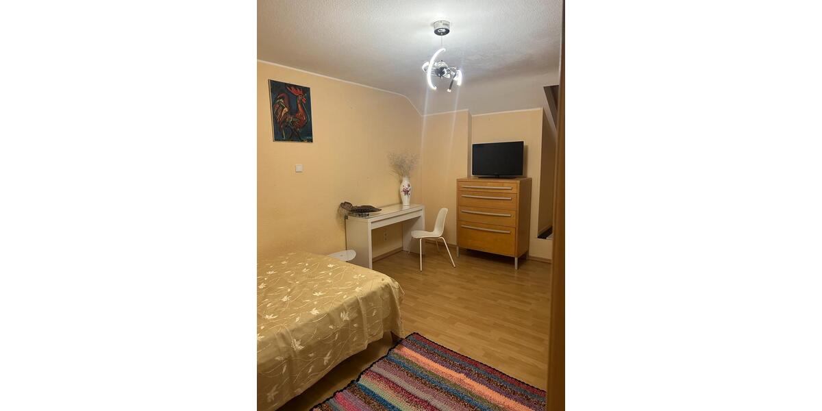 Dachgeschoßwohnung Neuss Augustinusviertel - 1 Zimmer, 45 m&sup2;, 750&euro; | Angebot:25079998