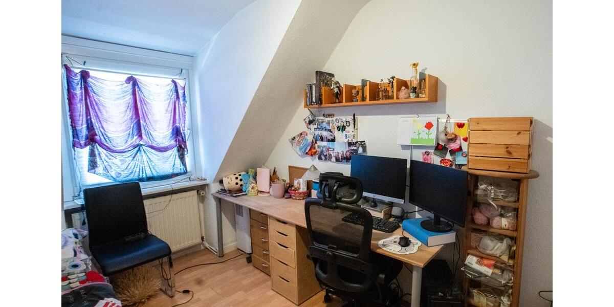 Dachgeschoßwohnung Solingen Ohligs - 3 Zimmer, 50 m&sup2;, 145.000&euro; | Angebot:26875521