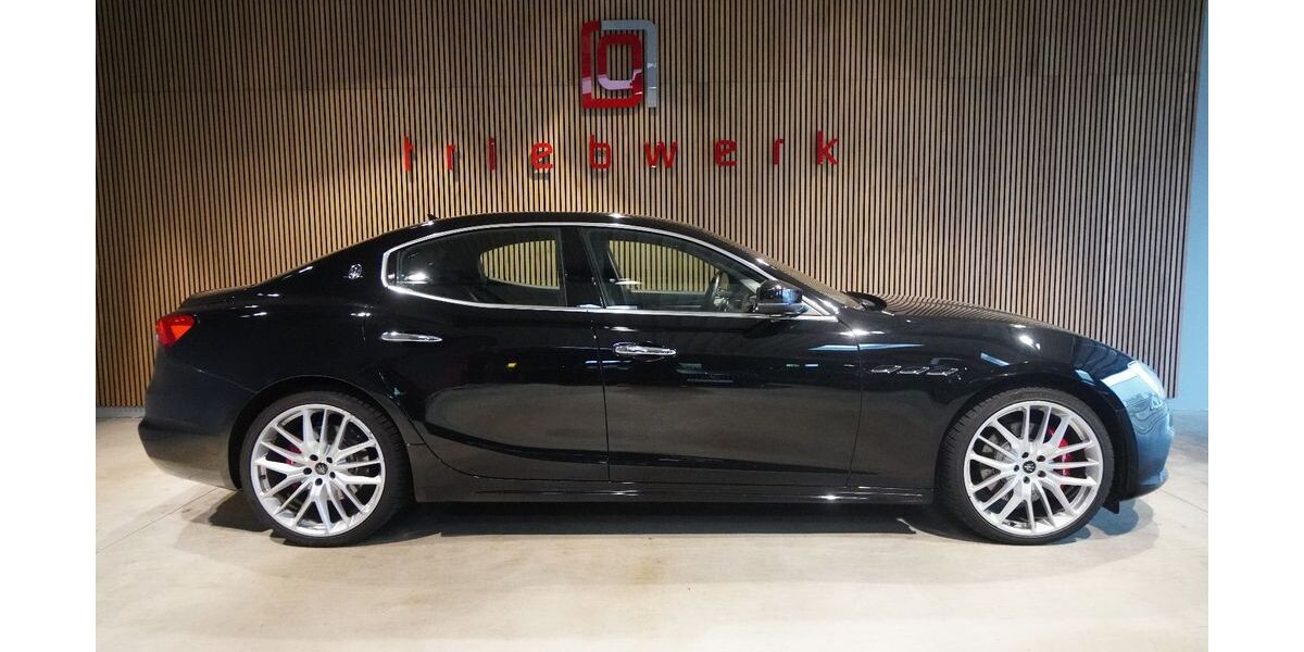 Maserati Ghibli 49.800 km 51.941 &euro; Duisburg 47228