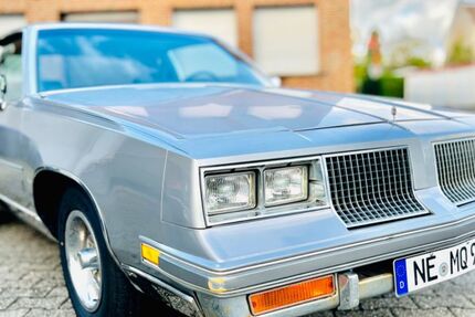 Oldsmobile Cutlass 71.110 km 9.800 &euro; Essen 45127