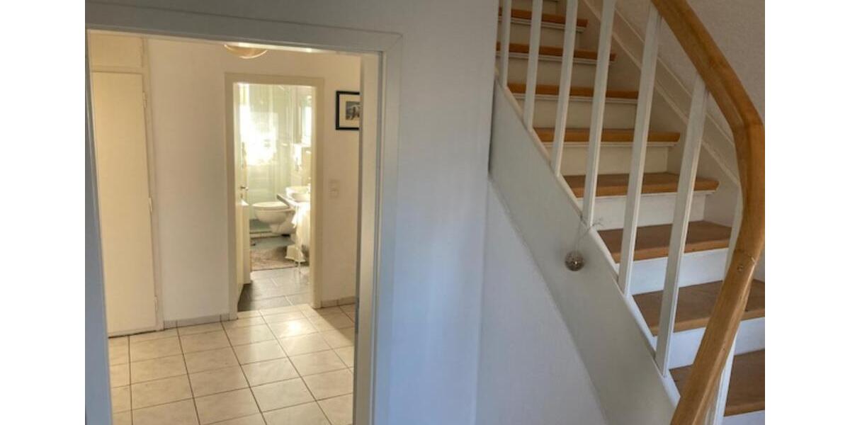 Erdgeschoßwohnung Hattingen Blankenstein - 2.5 Zimmer, 97 m&sup2;, 1.000&euro; | Angebot:25366377