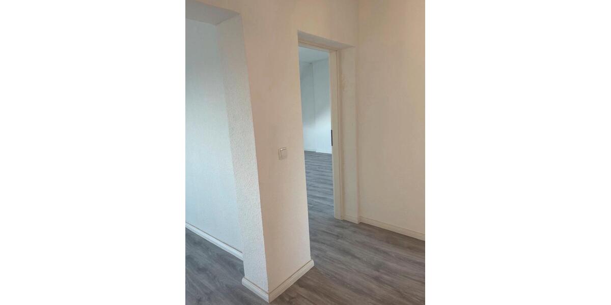 Dachgeschoßwohnung Duisburg Hamborn - 2 Zimmer, 80 m&sup2;, 750&euro; | Angebot:27567733