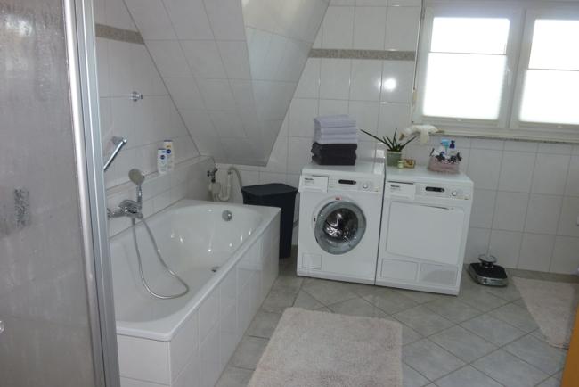 Dachgeschoßwohnung Ennepetal - 3 Zimmer, 120 m&sup2;, 860&euro; | Angebot:25381957