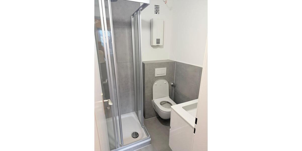 Dachgeschoßwohnung Düsseldorf Stadtbezirk 9 - 1 Zimmer, 35 m&sup2;, 695&euro; | Angebot:26593126