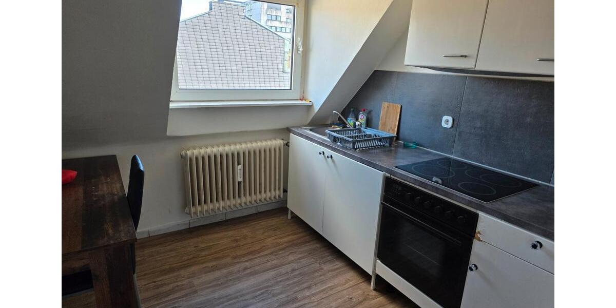 Dachgeschoßwohnung Oberhausen - 3.5 Zimmer, 8 m&sup2;, 590&euro; | Angebot:26001664