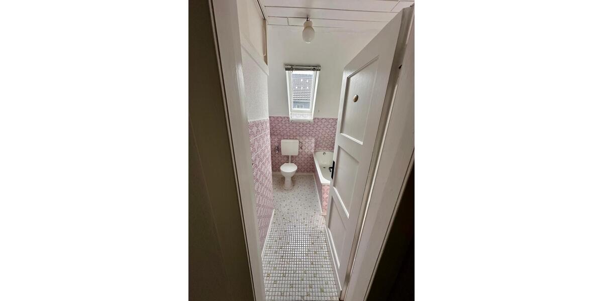 Dachgeschoßwohnung Solingen Ohligs - 3 Zimmer, 60 m&sup2;, 650&euro; | Angebot:27583768