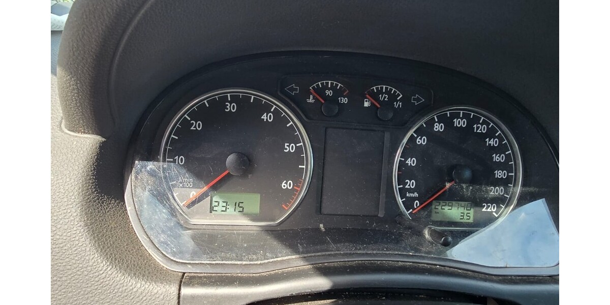 VW Polo 229.740 km 2.700 &euro; Essen 45121