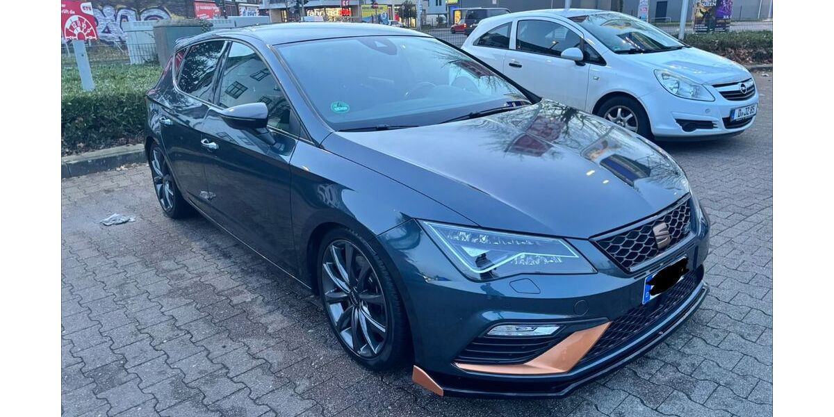 Seat Leon 66.000 km 22.400 &euro; Düsseldorf 40625