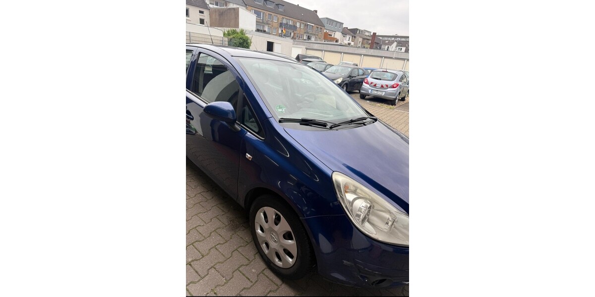 Opel Corsa D 163.000 km 2.499 &euro; Duisburg 47051