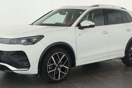 VW Tiguan 16.700 km 44.484 &euro; Düsseldorf 40233