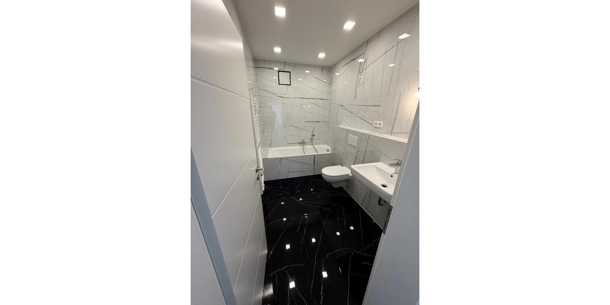 Dachgeschoßwohnung Düsseldorf Stadtbezirk 9 - 3 Zimmer, 130 m&sup2;, 2.450&euro; | Angebot:25792060