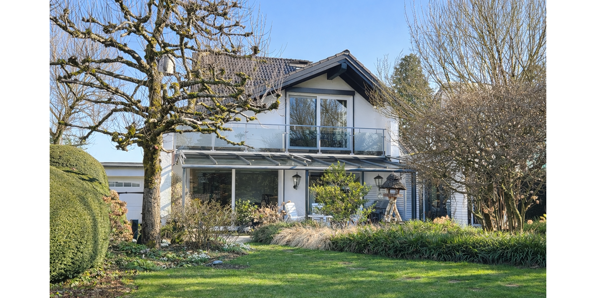 Einfamilienhaus Wermelskirchen - 8 Zimmer, 280 m&sup2;, 940.000&euro; | Angebot:25659504