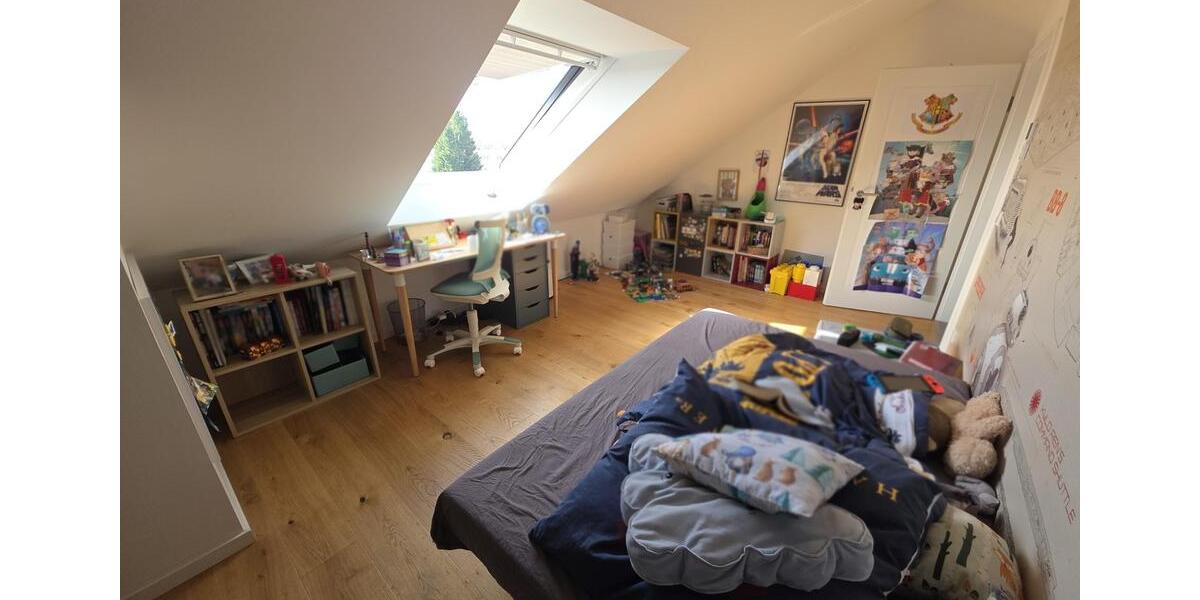 Etagenwohnung Hilden Forstbach - 4 Zimmer, 135 m&sup2;, 1.990&euro; | Angebot:25406505