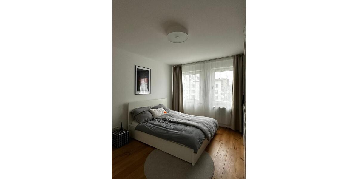Etagenwohnung Essen Stadtkern - 2 Zimmer, 83 m&sup2;, 960&euro; | Angebot:25261449