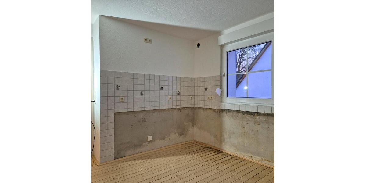 Dachgeschoßwohnung Hattingen - 2.5 Zimmer, 60 m&sup2;, 500&euro; | Angebot:25401599