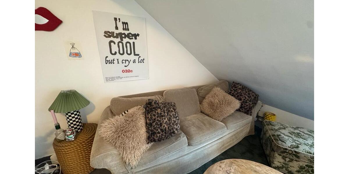 Dachgeschoßwohnung Bochum Wiemelhausen - 2 Zimmer, 32 m&sup2;, 550&euro; | Angebot:26400631