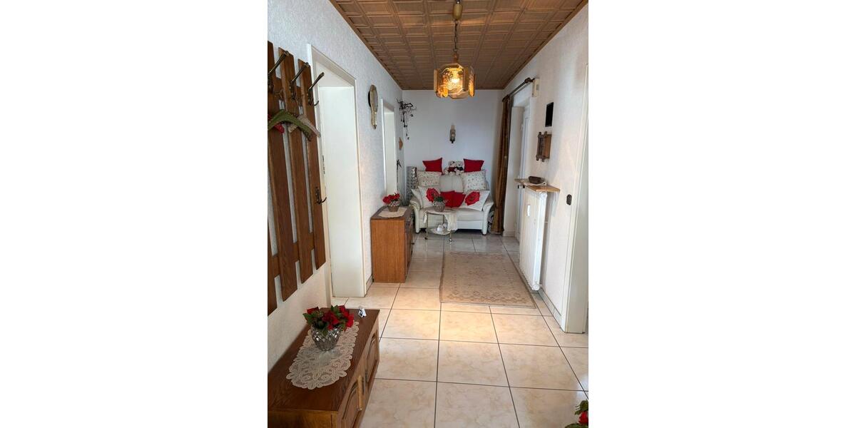 Etagenwohnung Wuppertal Gemarkung Ronsdorf - 3 Zimmer, 79 m&sup2;, 145.000&euro; | Angebot:25944524