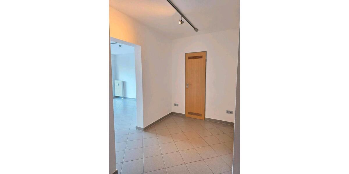 Etagenwohnung Duisburg Huckingen - 3 Zimmer, 84 m&sup2;, 280.000&euro; | Angebot:26984303