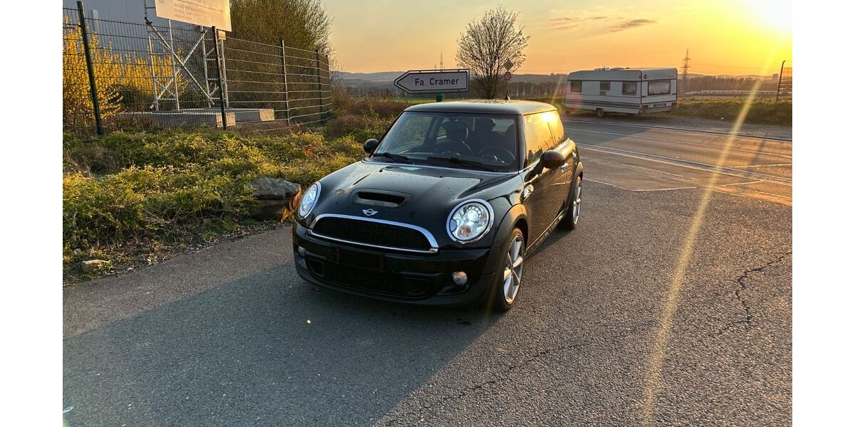 Mini Cooper S 186.000 km 6.999 &euro; Hagen 58099