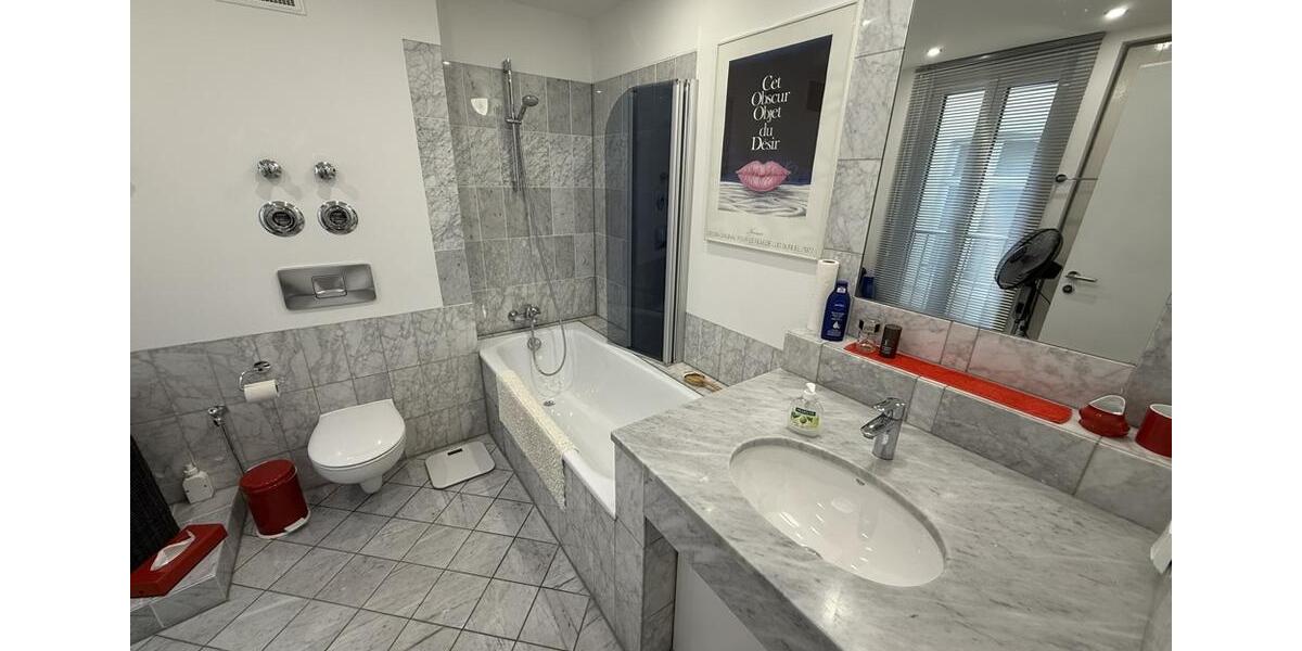 Etagenwohnung Düsseldorf - 2 Zimmer, 75 m&sup2;, 1.600&euro; | Angebot:23501219