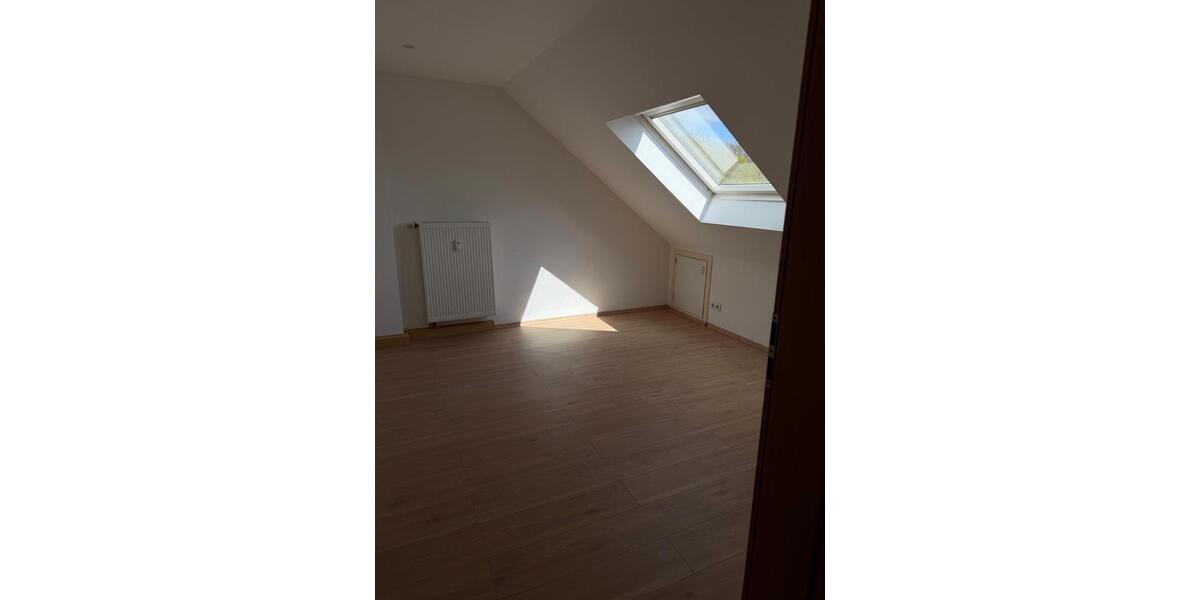 Dachgeschoßwohnung Haan - 3 Zimmer, 65 m&sup2;, 950&euro; | Angebot:25961182