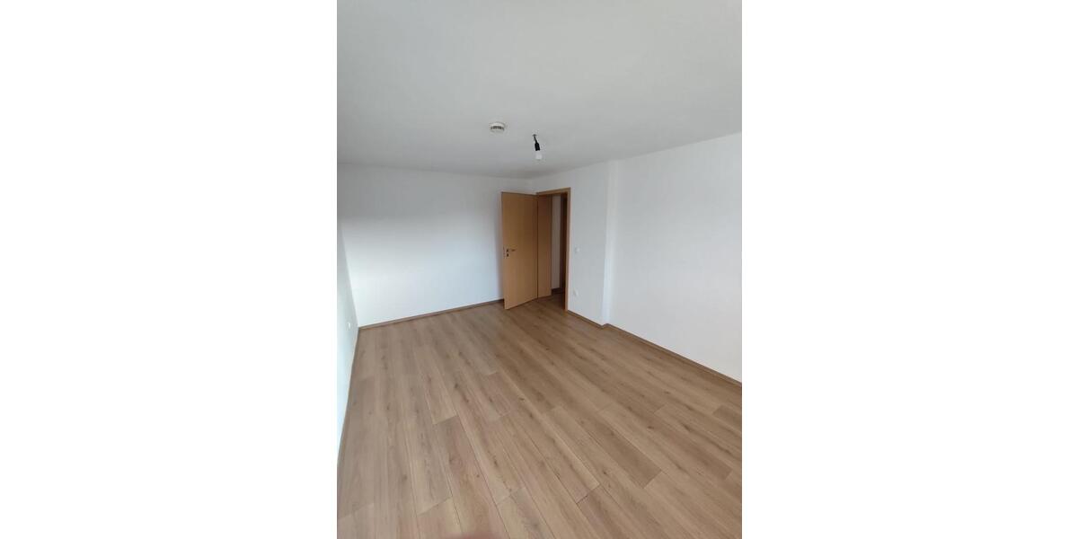 Dachgeschoßwohnung Gelsenkirchen Gelsenkirchen-Mitte - 3 Zimmer, 73 m&sup2;, 540&euro; | Angebot:26049212