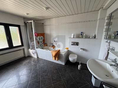 LEBEN UND WOHNEN IM EIGENEN IDYLL - Einfamilienhaus Duisburg Rheinhausen | Angebot:27213426