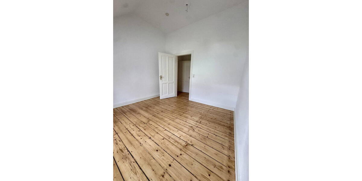 Etagenwohnung Düsseldorf Flingern Nord - 4 Zimmer, 95 m&sup2;, 1.795&euro; | Angebot:26624891