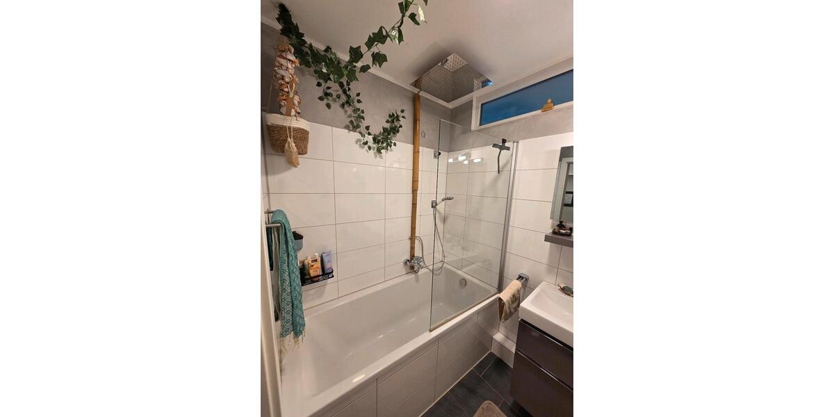 Etagenwohnung Duisburg Angerhausen - 3.5 Zimmer, 70 m&sup2;, 199.999&euro; | Angebot:26765874