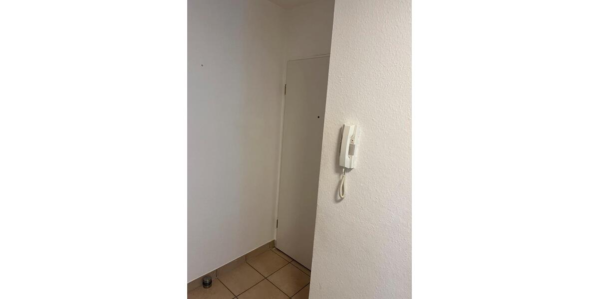 Etagenwohnung Wermelskirchen - 1 Zimmer, 38 m&sup2;, 420&euro; | Angebot:27545470