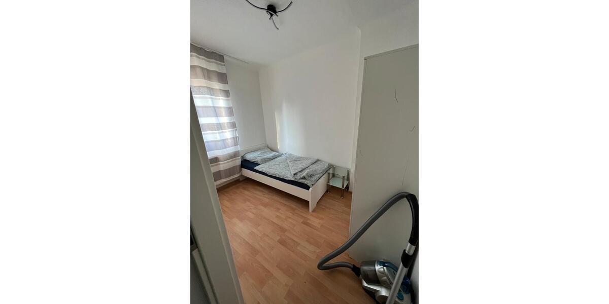 Etagenwohnung Remscheid Reinshagen - 4 Zimmer, 80 m&sup2;, 550&euro; | Angebot:27541032