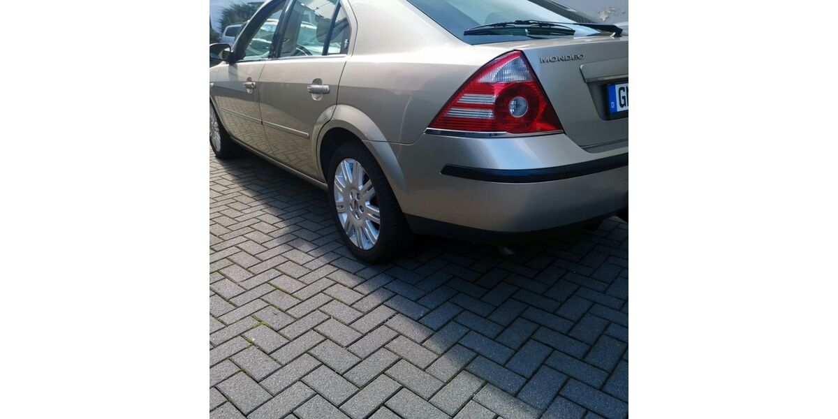 Ford Mondeo 179.999 km 3.999 &euro; Radevormwald 42477