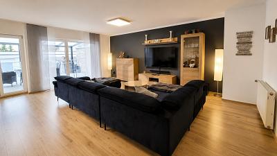 RAUM FÜR FAMILIE, ARBEIT UND RENDITE IN RUHIGER LAGE - Reihenmittelhaus Oberhausen Schmachtendorf | Angebot:26795041