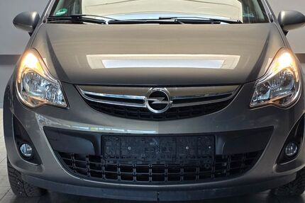 Opel Corsa 111.600 km 4.690 &euro; Hilden 40721